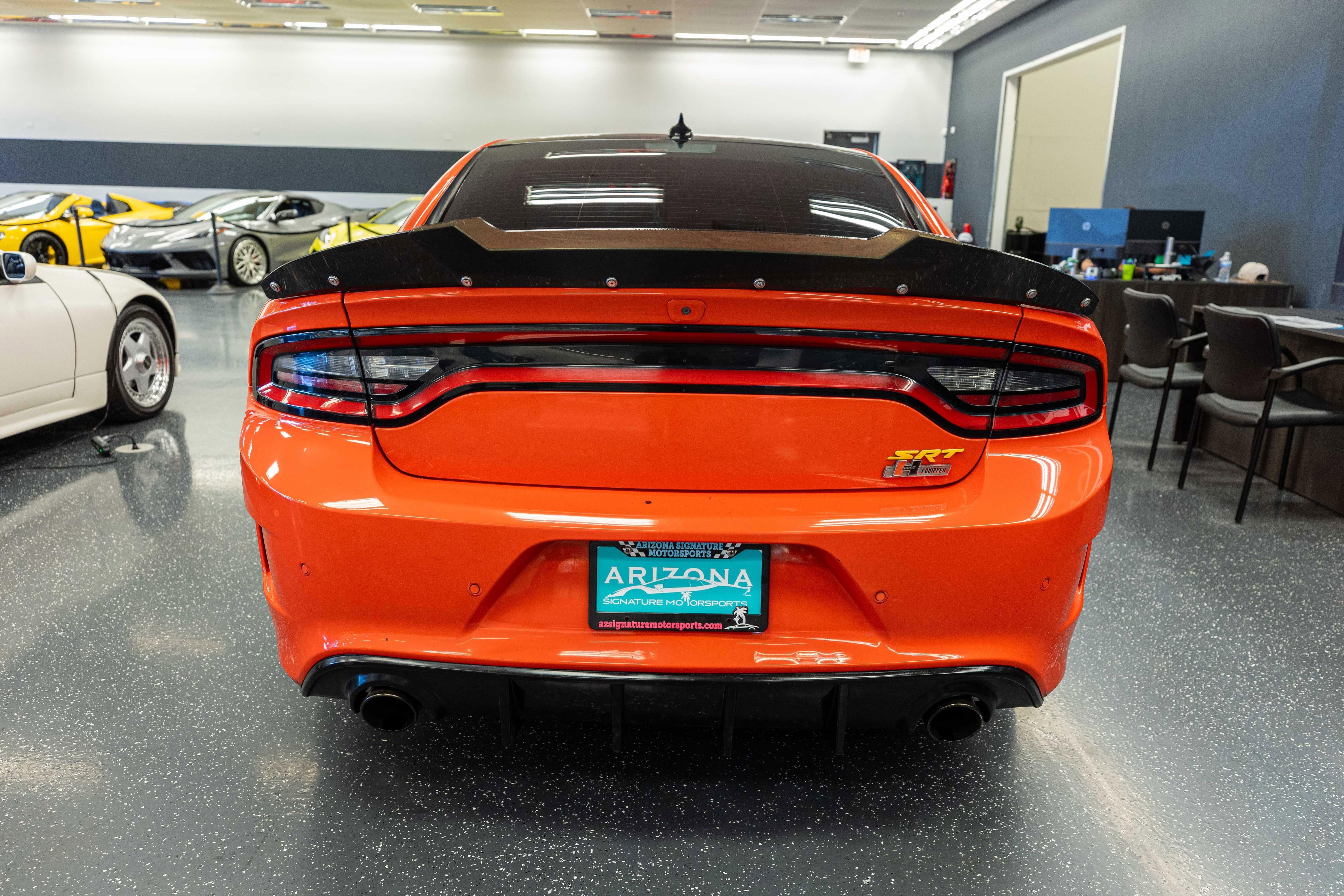 Used 2016 Dodge Charger SRT w/ Harman/Kardon Audio Group RWD image 7