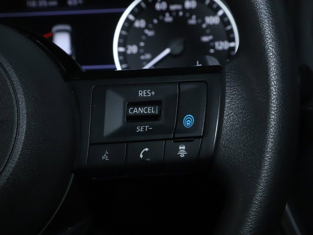 Used 2023 Nissan Rogue SV image 23