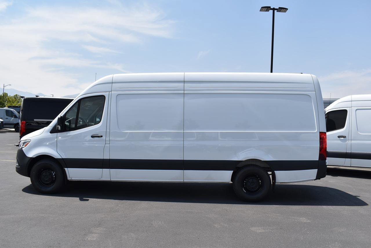 New 2025 Mercedes-Benz Sprinter 2500 image 4
