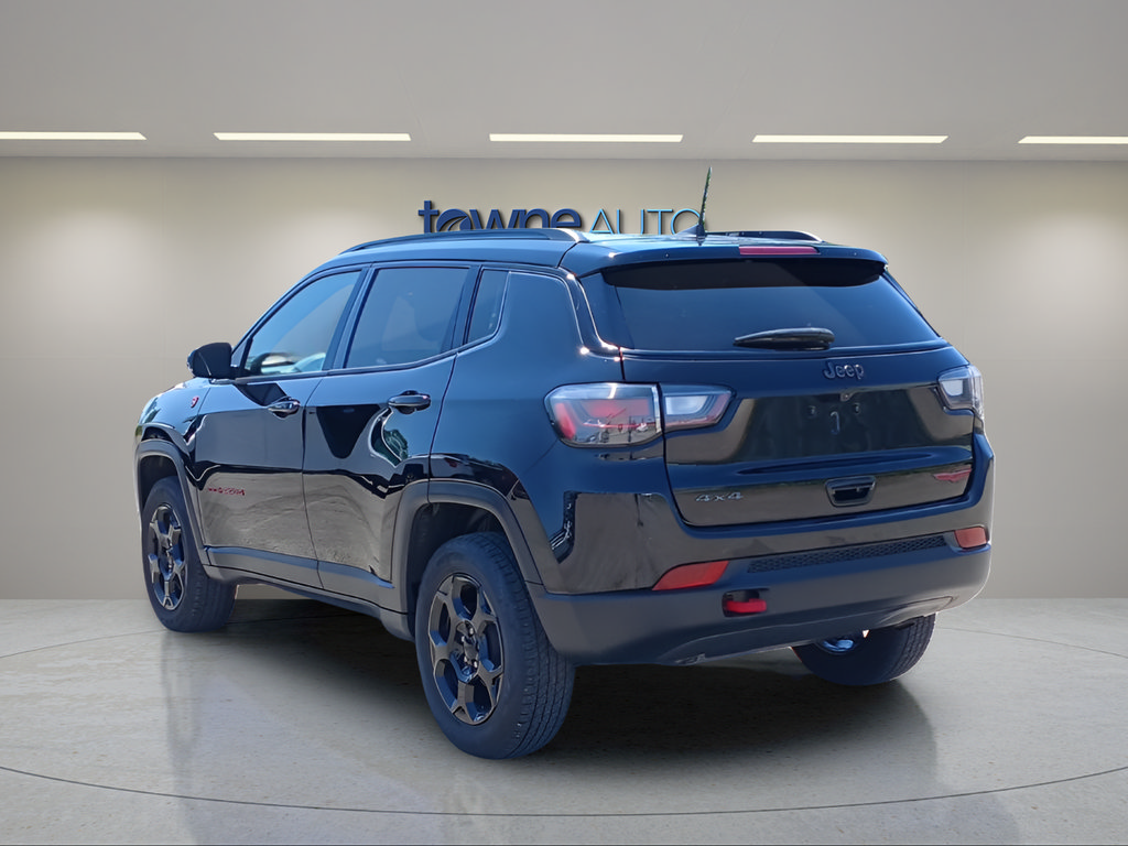 Used 2023 Jeep Compass Trailhawk w/ Trailhawk Elite Group AWD/4WD image 4