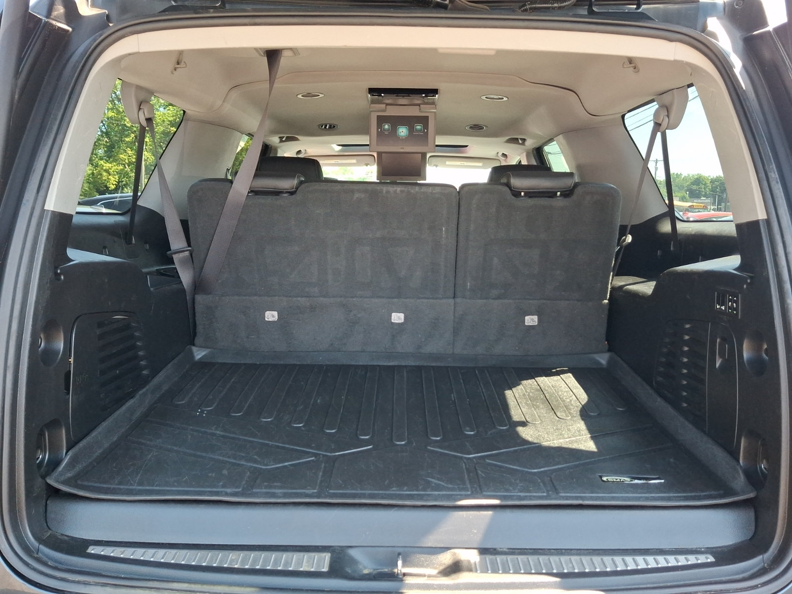 Used 2020 Chevrolet Suburban LT AWD/4WD image 34