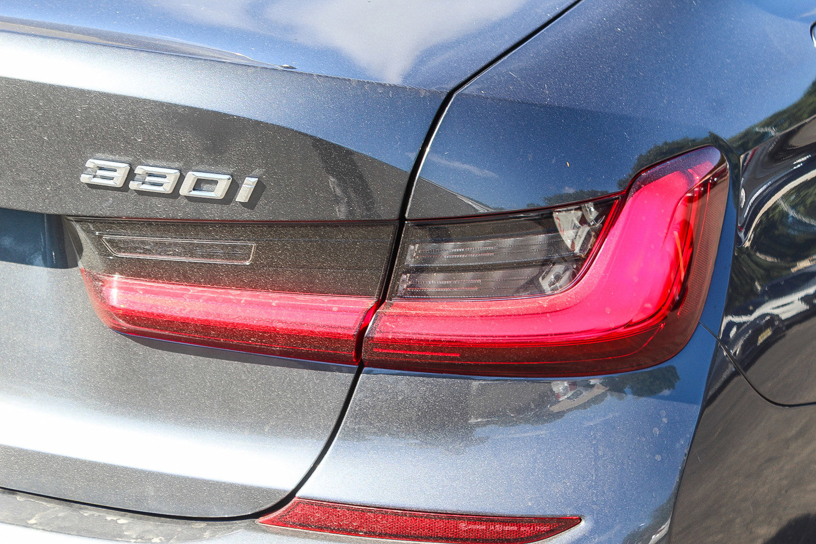 Used 2019 BMW 330i Sedan w/ M Sport Package image 7