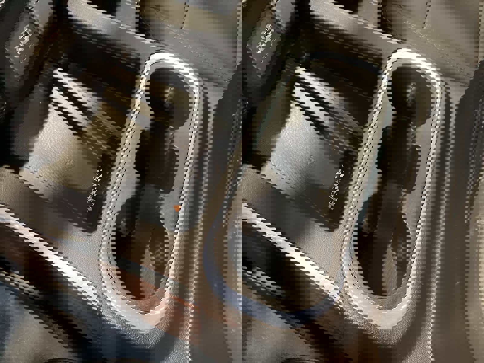 Used 2022 GMC Sierra 2500 SLT w/ SLT Preferred Package image 19