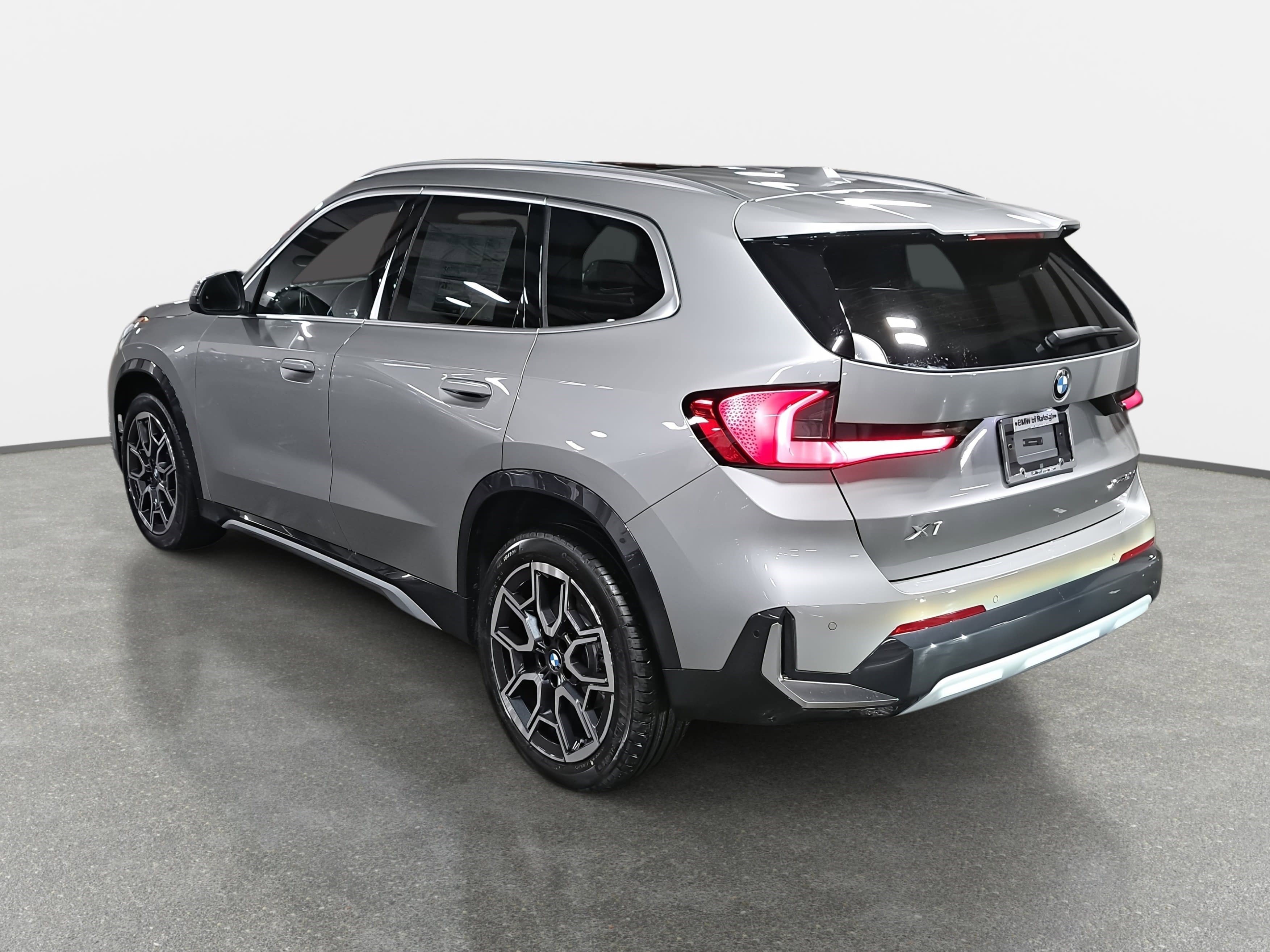 New 2026 BMW X1 xDrive28i w/ Technology Package image 7
