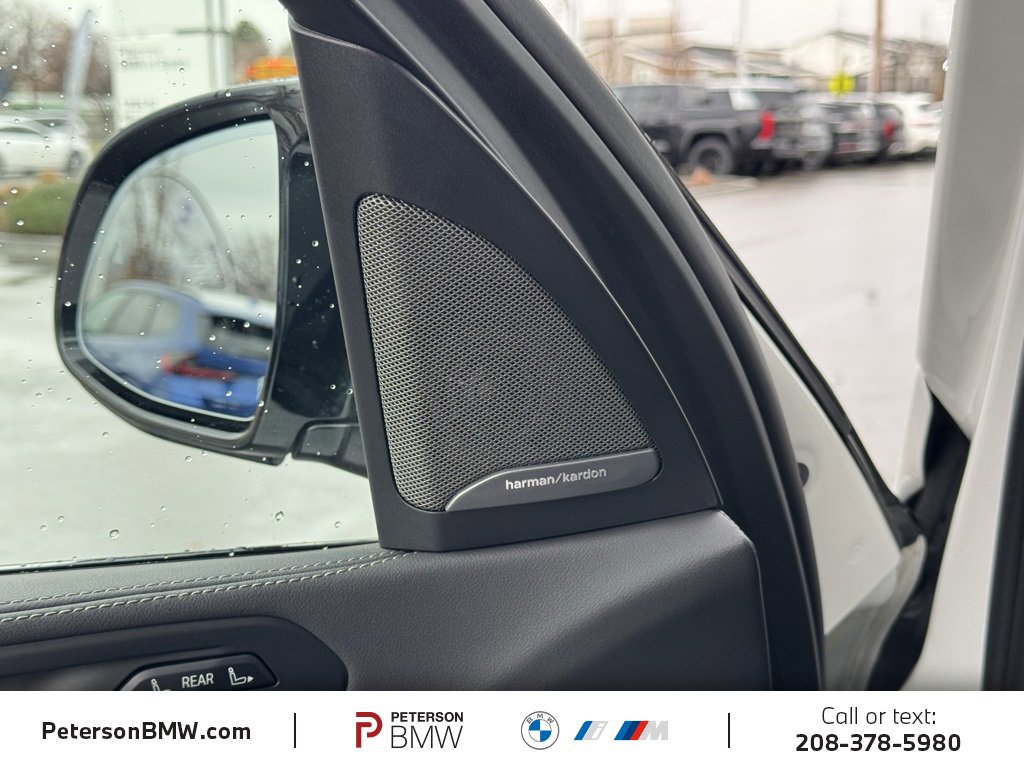 Used 2025 BMW X7 M60i image 28