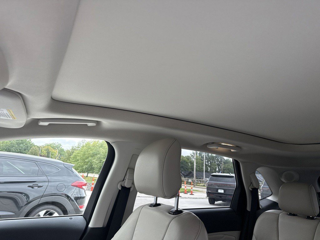 Used 2019 Ford Edge Titanium AWD/4WD image 21