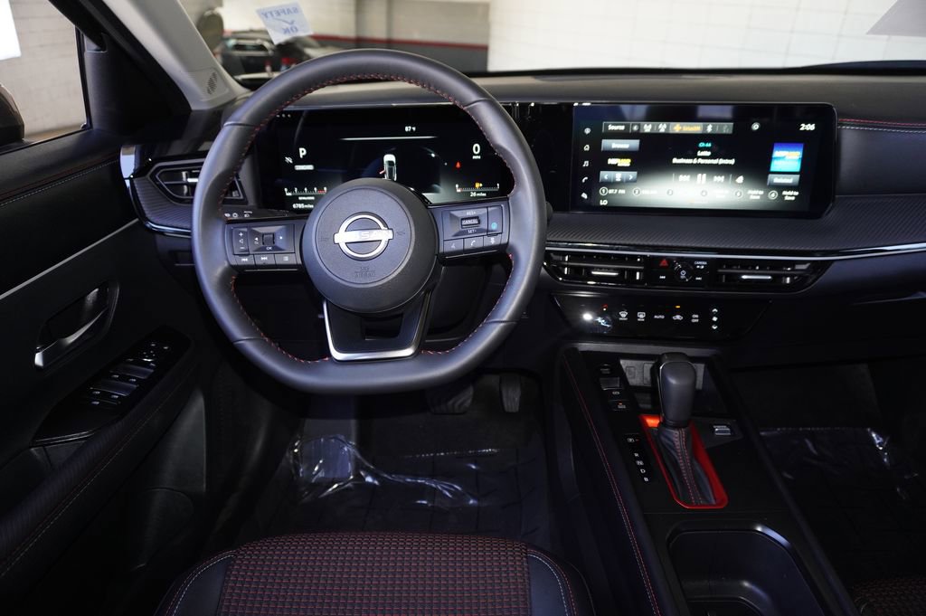 Used 2025 Nissan Kicks SR image 10