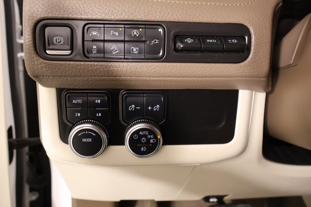 Used 2022 GMC Yukon XL Denali AWD/4WD image 8