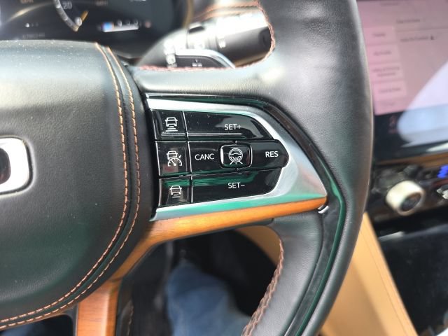 Used 2021 Jeep Grand Cherokee L Summit AWD/4WD image 23