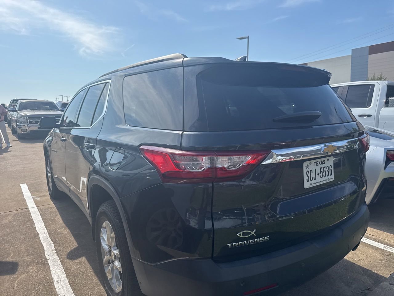 Used 2019 Chevrolet Traverse LT FWD image 8