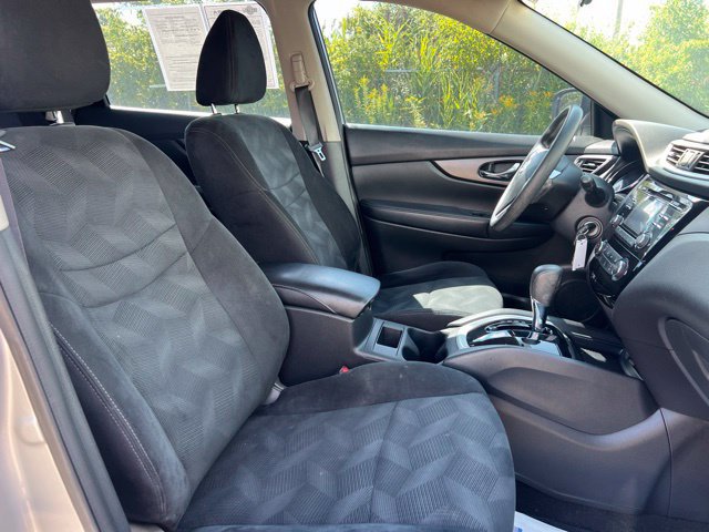 Used 2016 Nissan Rogue S AWD/4WD image 11