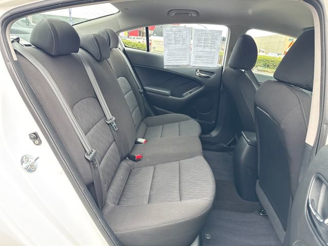 Used 2016 Kia Forte LX image 12