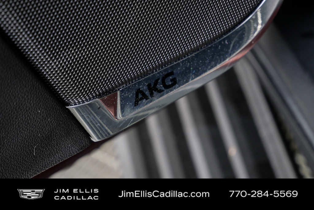 Used 2023 Cadillac Escalade Sport Platinum w/ LPO, ONYX Package image 7