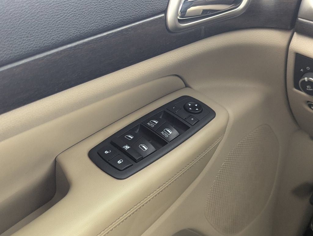 Used 2014 Jeep Grand Cherokee Laredo w/ Quick Order Package 23E RWD image 17