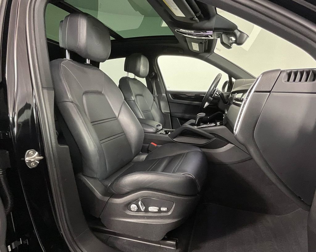 Used 2019 Porsche Cayenne AWD/4WD image 22