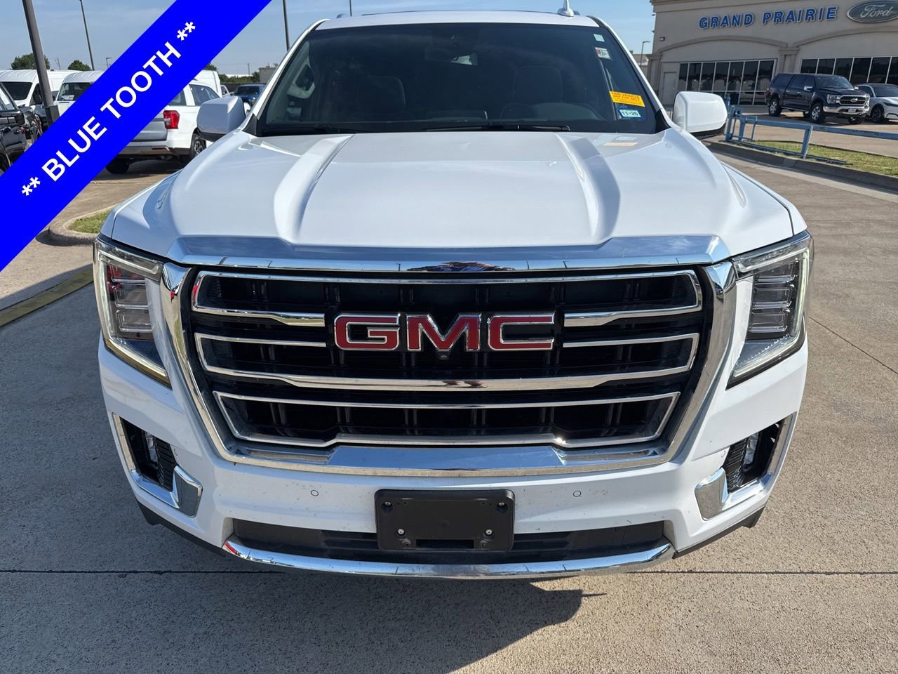 Used 2024 GMC Yukon XL SLT w/ SLT Luxury Package RWD image 2