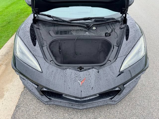 Used 2023 Chevrolet Corvette Stingray Coupe w/ Z51 Performance Package RWD image 11