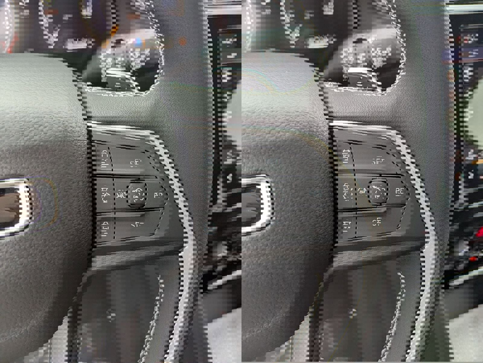 New 2025 Jeep Grand Cherokee L Altitude image 11