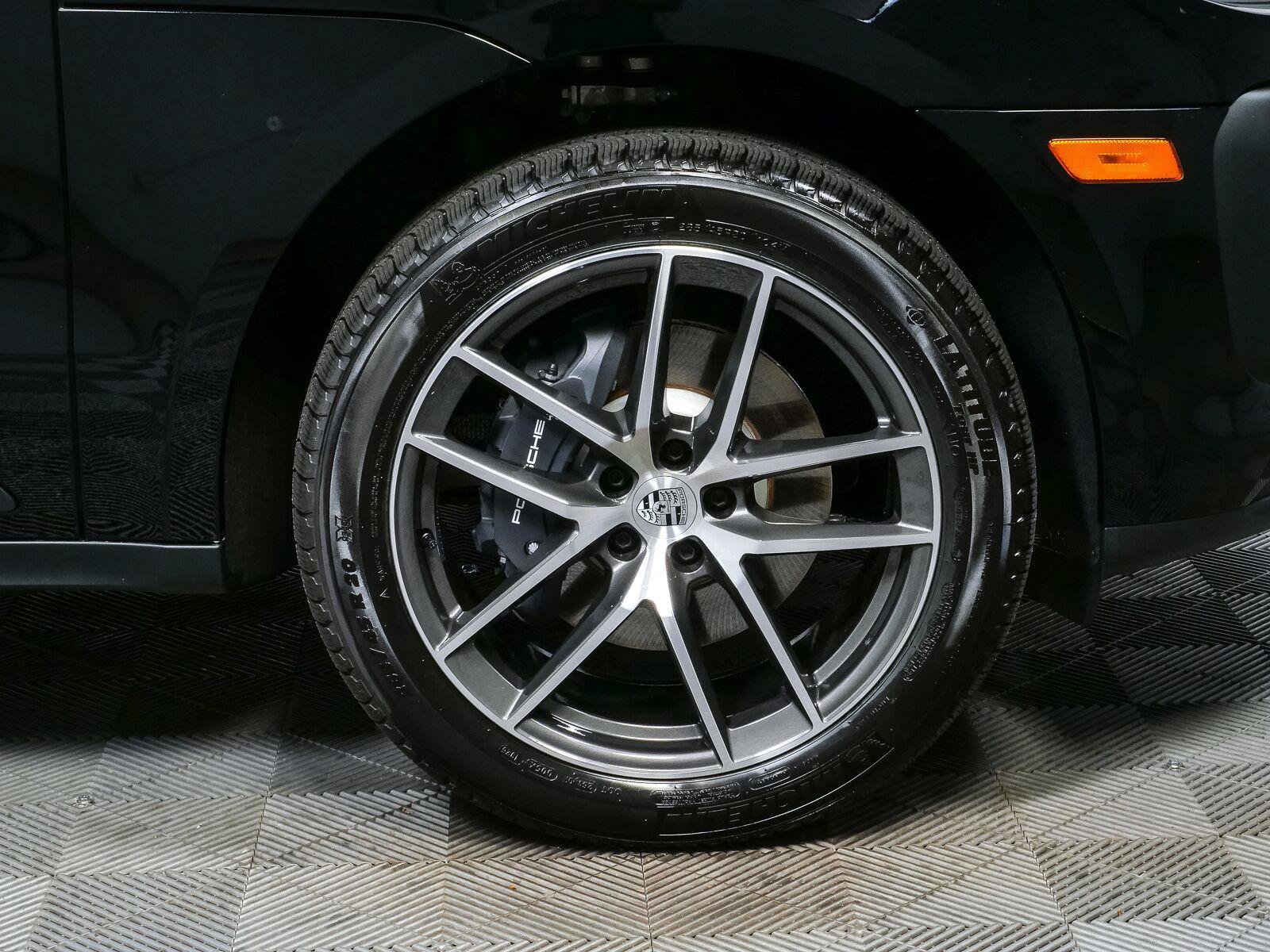 New 2026 Porsche Macan Turbo AWD/4WD image 40
