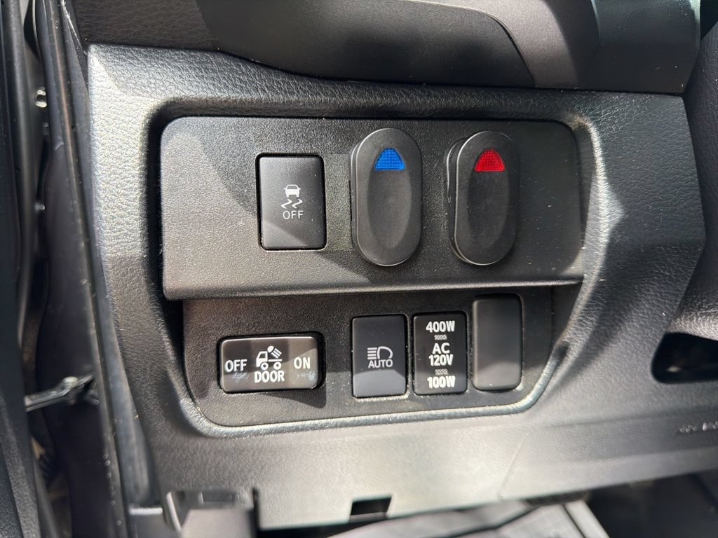 Used 2021 Toyota Tacoma TRD Off-Road w/ Technology Package AWD/4WD image 23