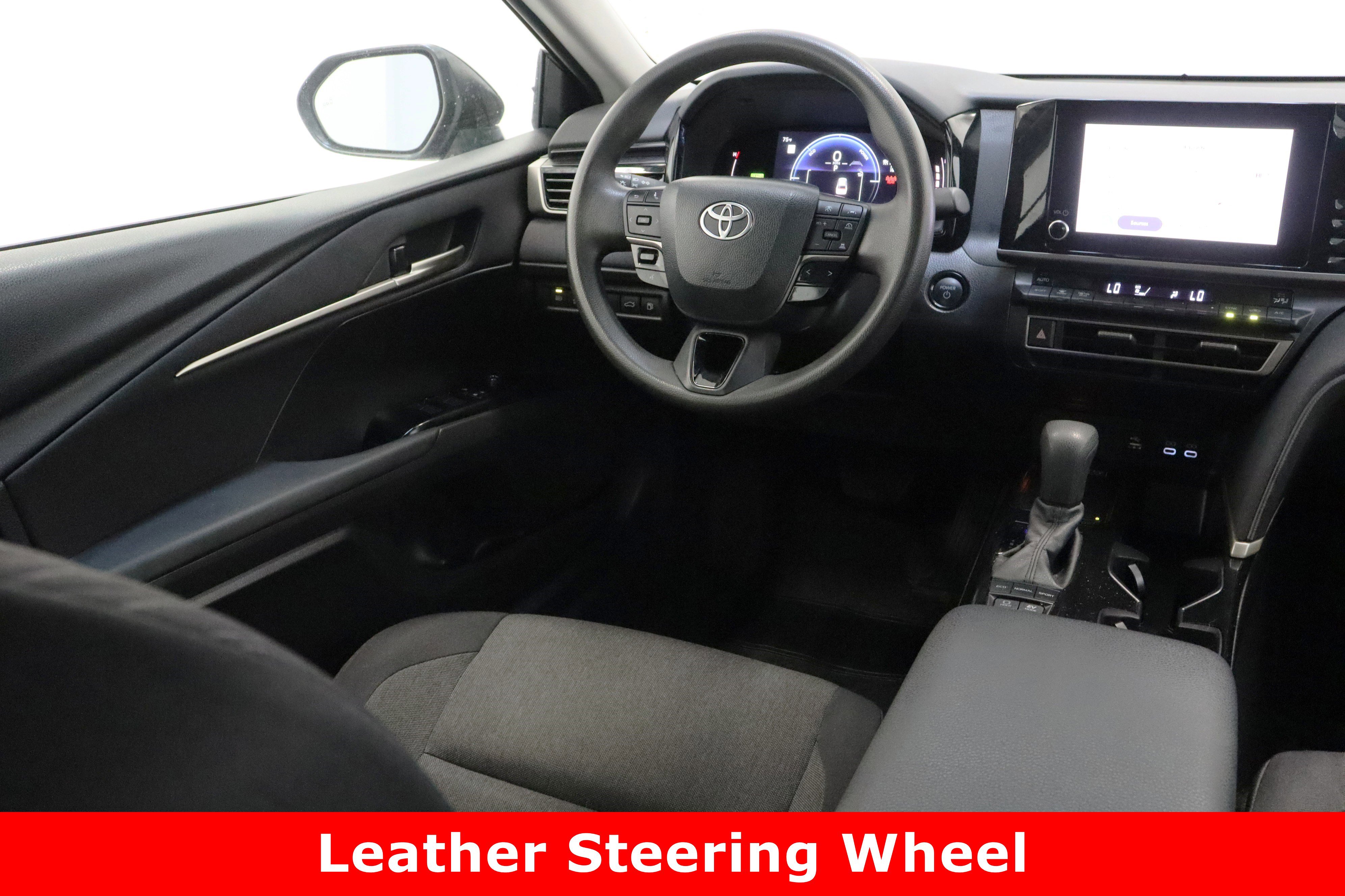 Used 2025 Toyota Camry LE FWD image 30