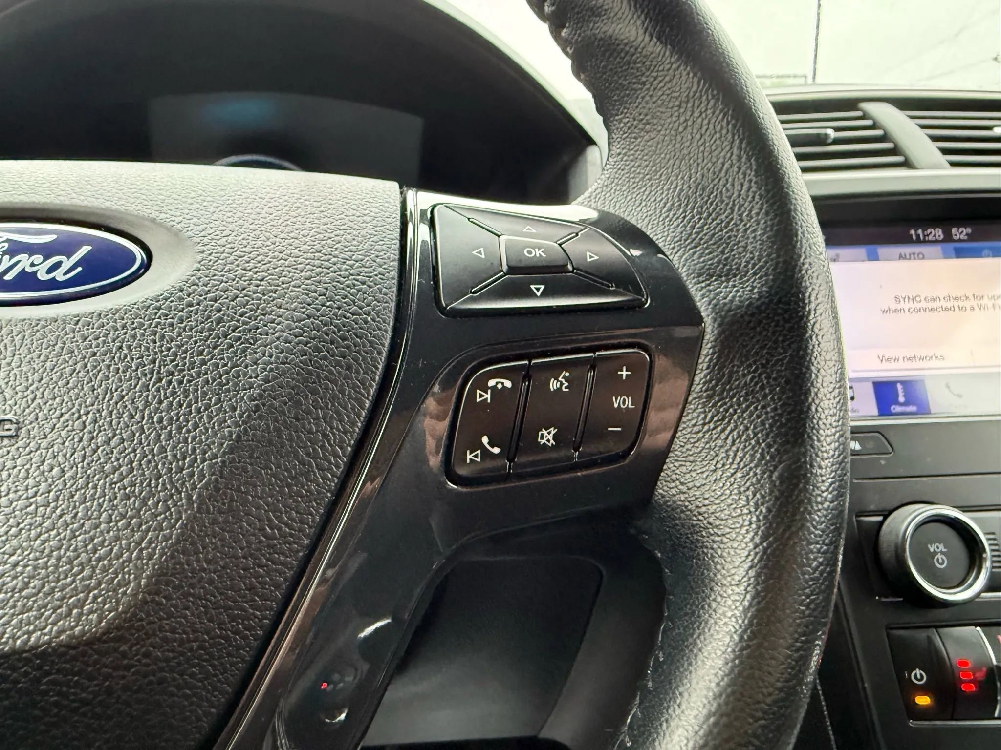 Used 2018 Ford Explorer XLT w/ Equipment Group 202A image 30