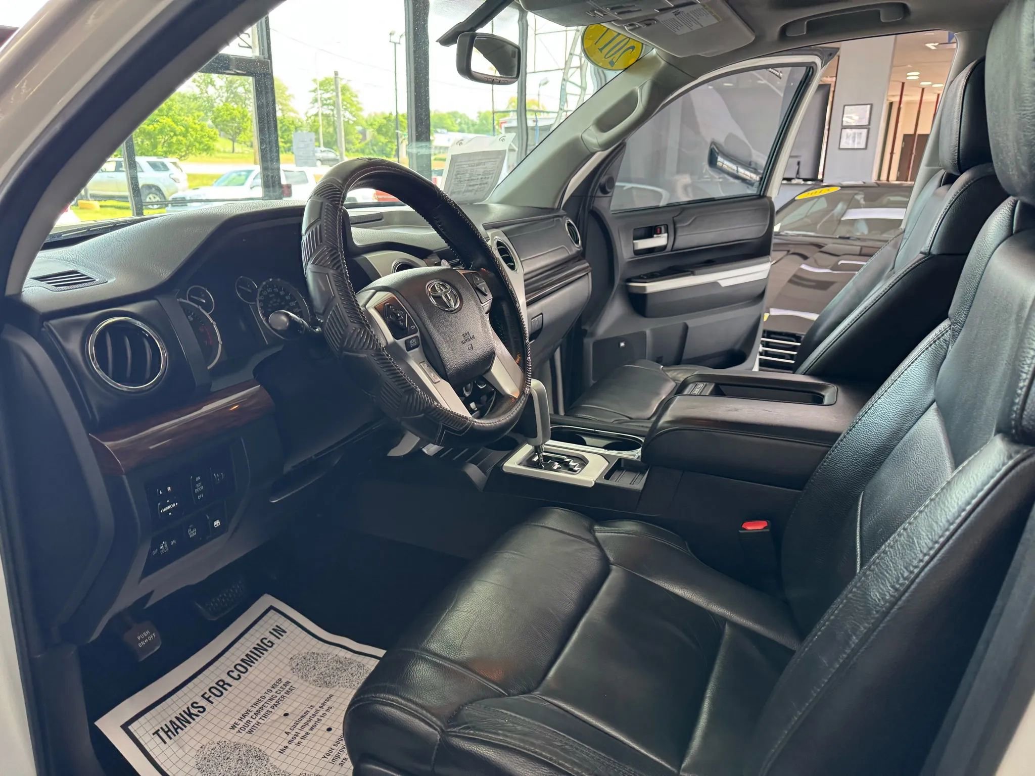 Used 2017 Toyota Tundra Limited w/ Limited Premium Package AWD/4WD image 9