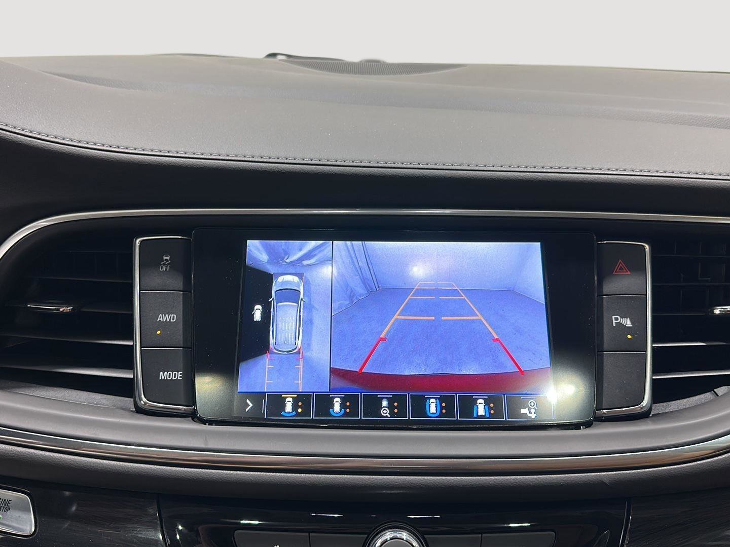 Used 2020 Buick Enclave Essence w/ Sound and Sites Package AWD/4WD image 13