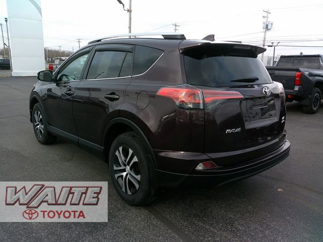 Used 2016 Toyota RAV4 LE image 4