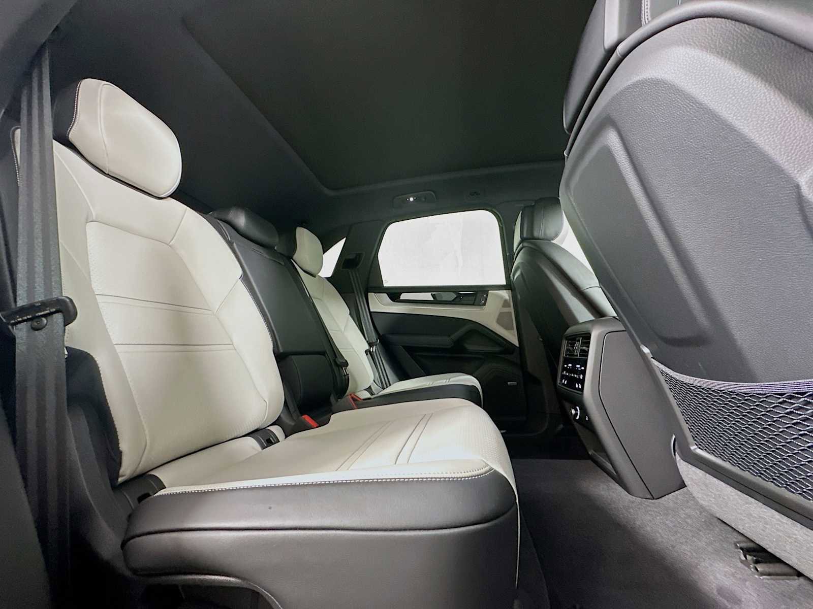 New 2026 Porsche Cayenne S image 28