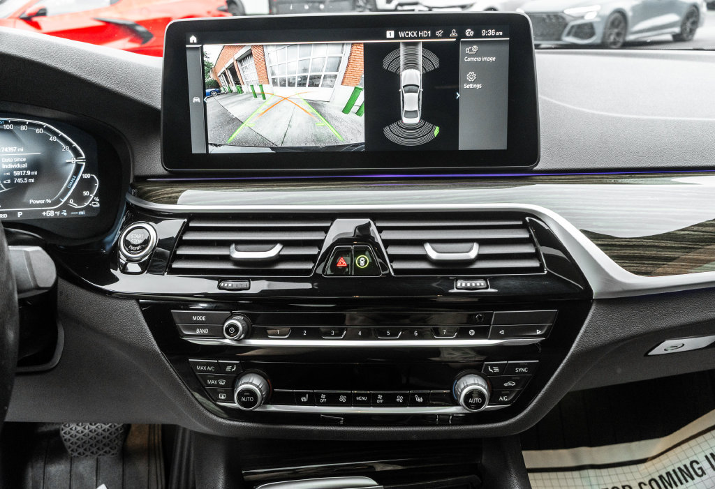 Used 2023 BMW 530e RWD image 18