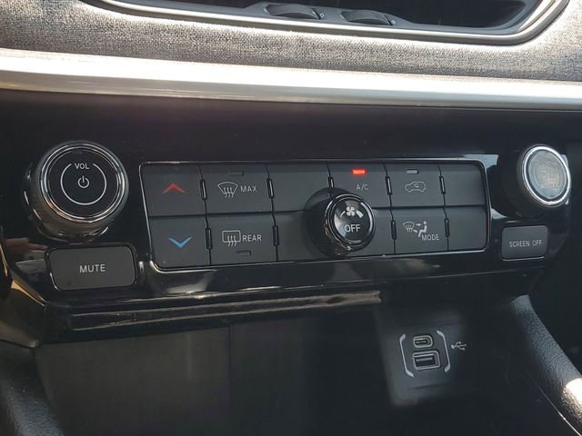 Certified 2025 Jeep Compass Latitude AWD/4WD image 31