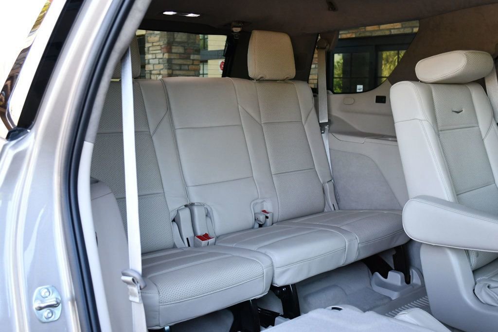 Used 2025 Cadillac Escalade Sport Platinum w/ LPO, ONYX Package image 20