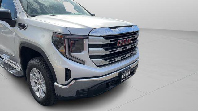 Used 2022 GMC Sierra 1500 SLE image 8