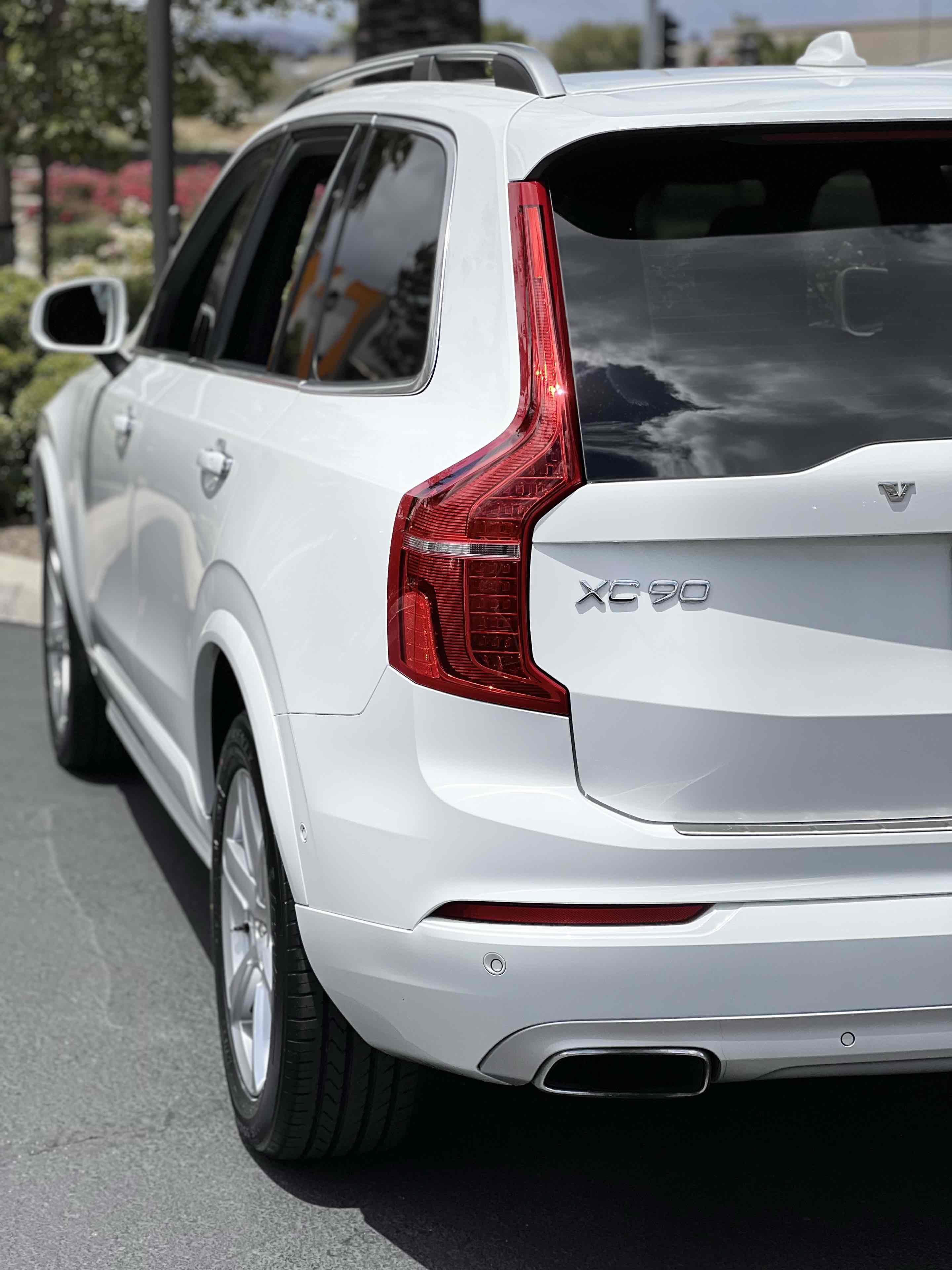 Used 2018 Volvo XC90 T6 Momentum w/ Convenience Package AWD/4WD image 59