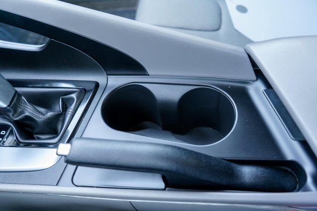 Used 2024 Hyundai Elantra SE FWD image 31