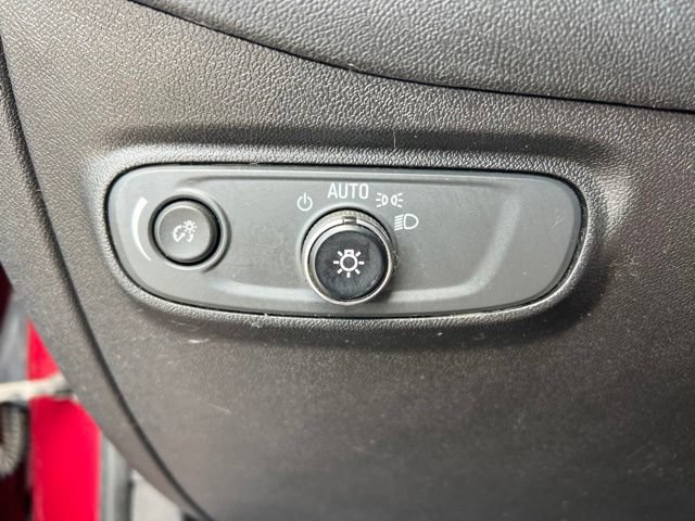 Used 2018 Chevrolet Equinox LT w/ Sun & Infotainment Package FWD image 10