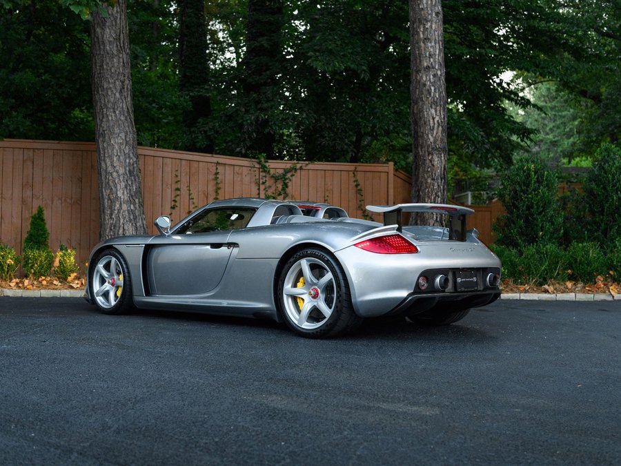 Used 2005 Porsche Carrera GT image 11