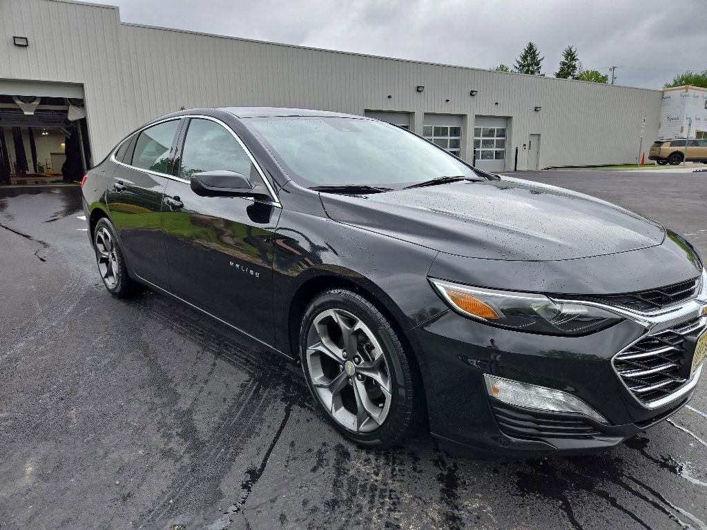 Used 2023 Chevrolet Malibu LT FWD image 1