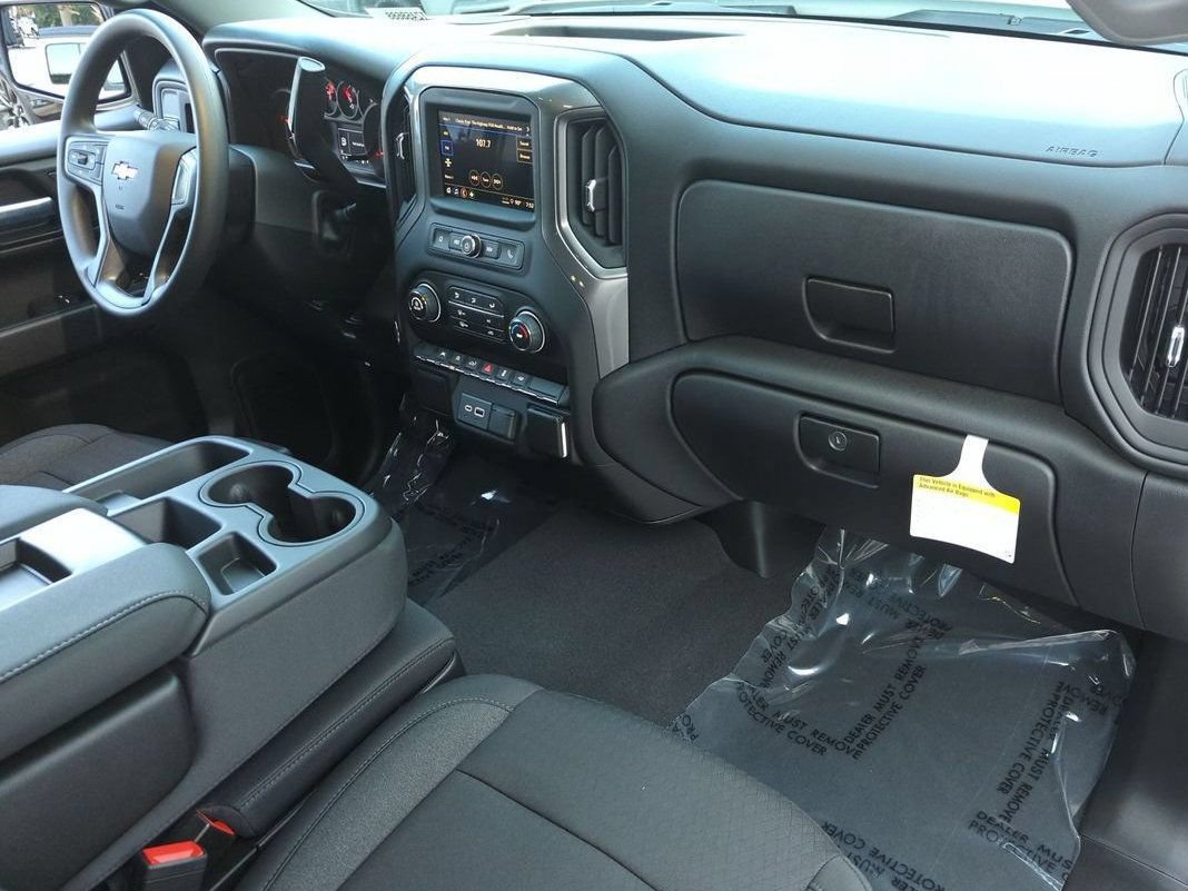 New 2026 Chevrolet Silverado 1500 Custom w/ LPO, Dark Essentials Package RWD image 25
