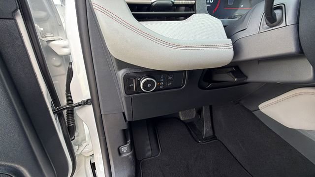 New 2026 Ford Explorer Active w/ Active Comfort Package image 30