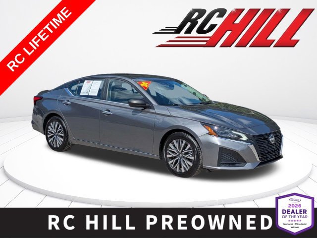 Used 2024 Nissan Altima 2.5 SV