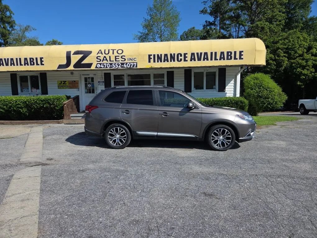 Used 2016 Mitsubishi Outlander SEL FWD image 5