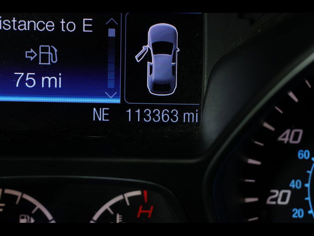 Used 2016 Ford Escape SE w/ Equipment Group 201A AWD/4WD image 18