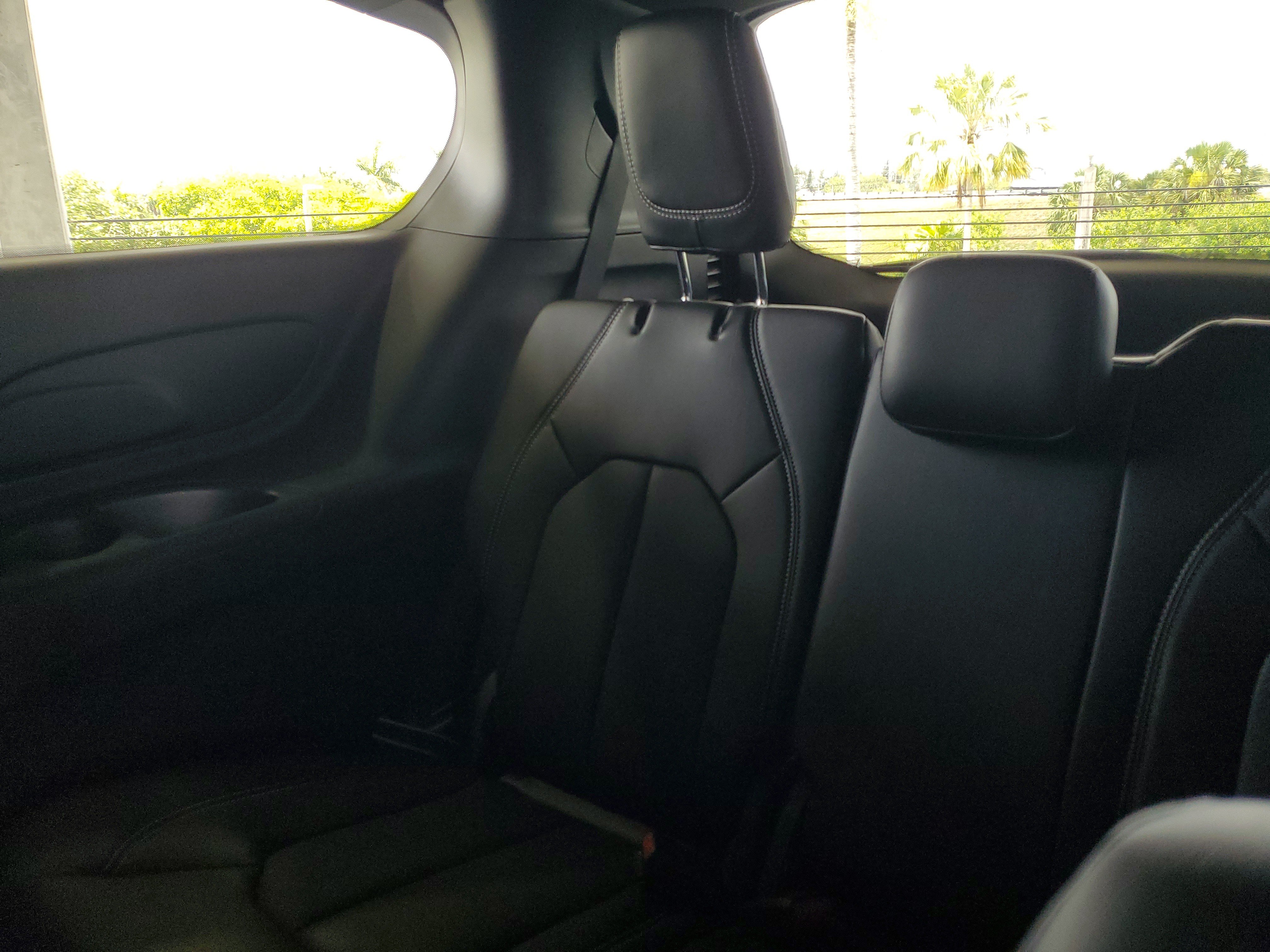 New 2027 Chrysler Pacifica Select FWD image 10