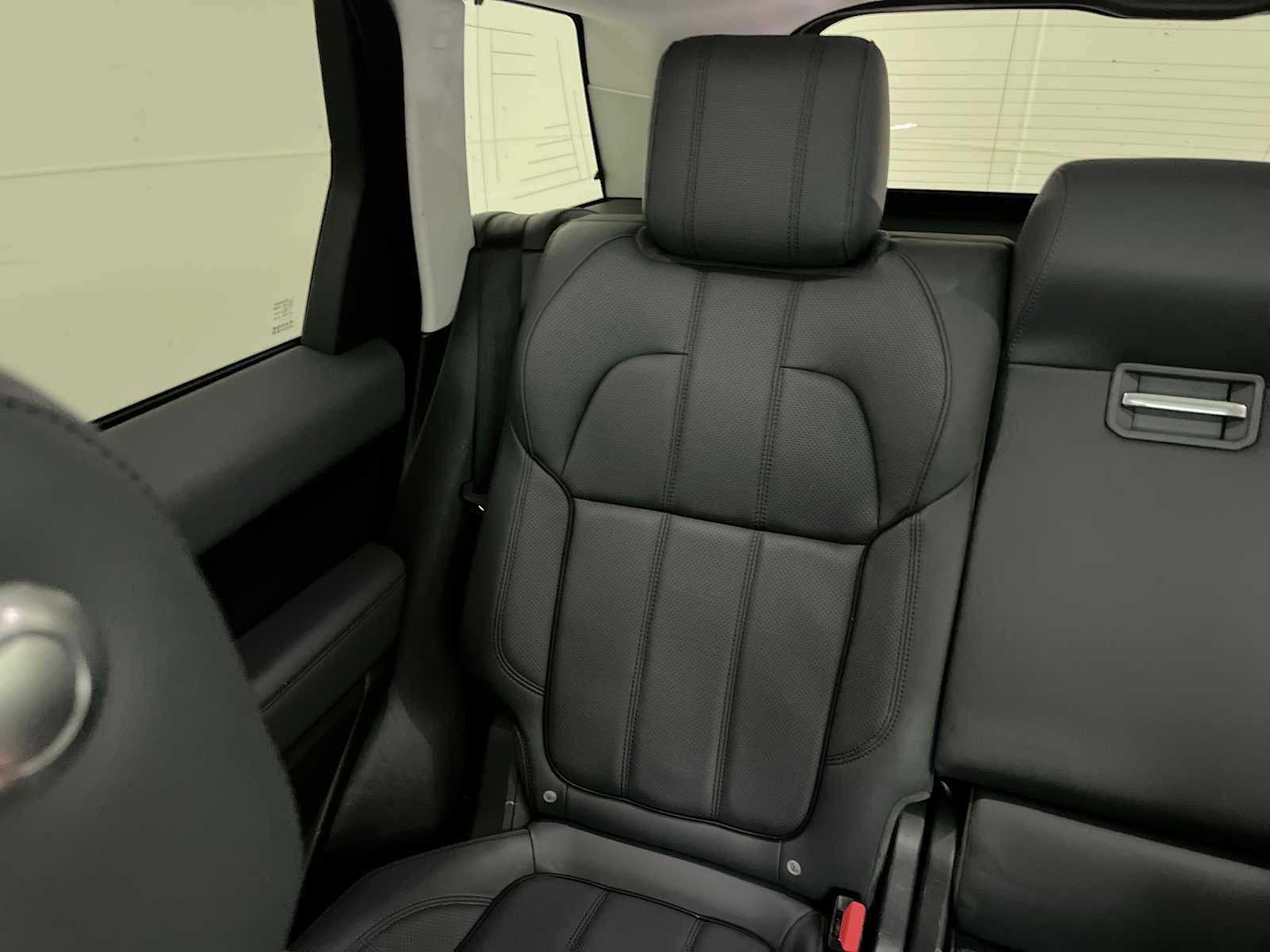 Used 2015 Land Rover Range Rover Sport HSE AWD/4WD image 12