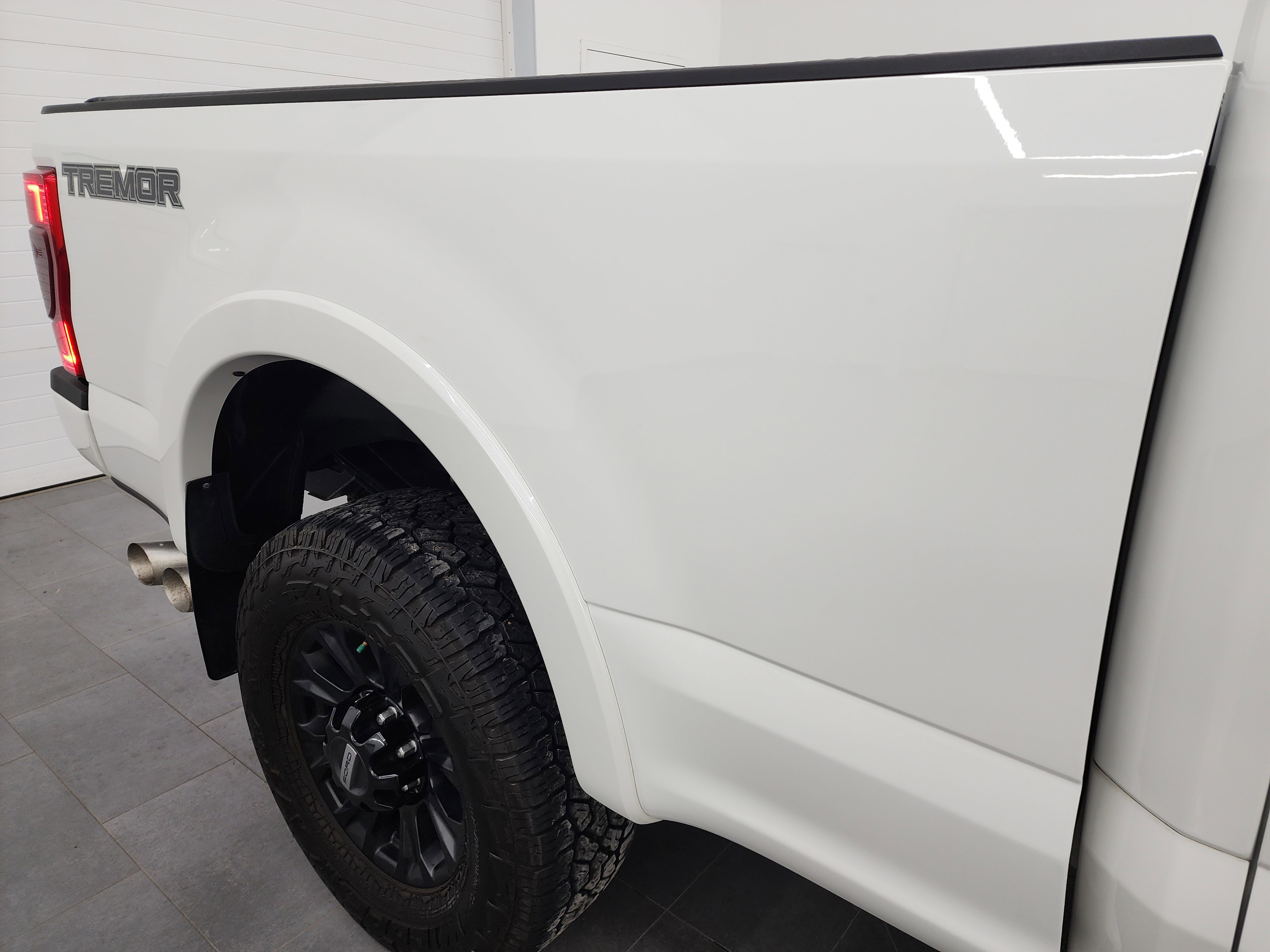 Used 2021 Ford F350 Lariat image 23