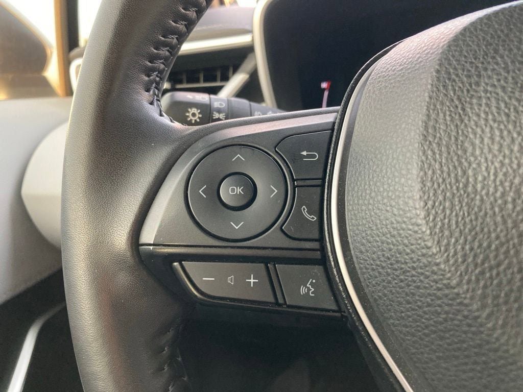 Certified 2025 Toyota Corolla XSE FWD image 10