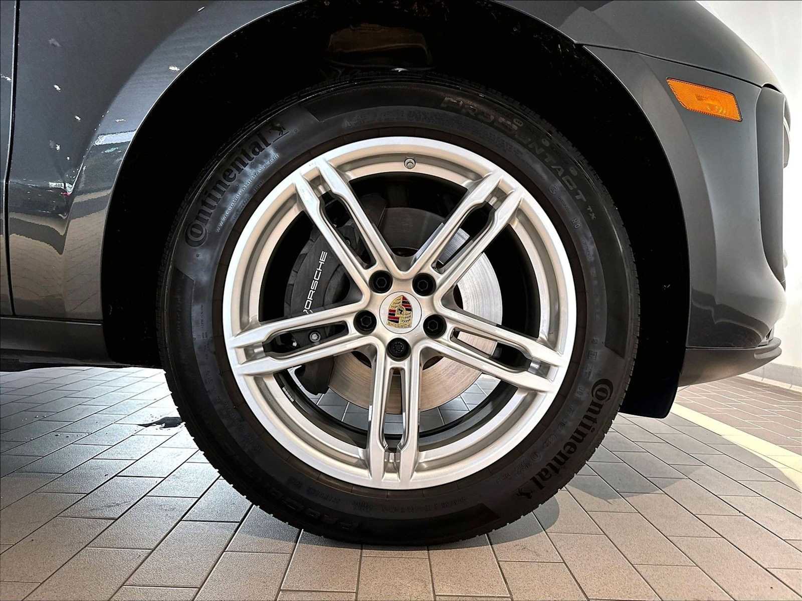 Used 2023 Porsche Macan AWD/4WD image 14