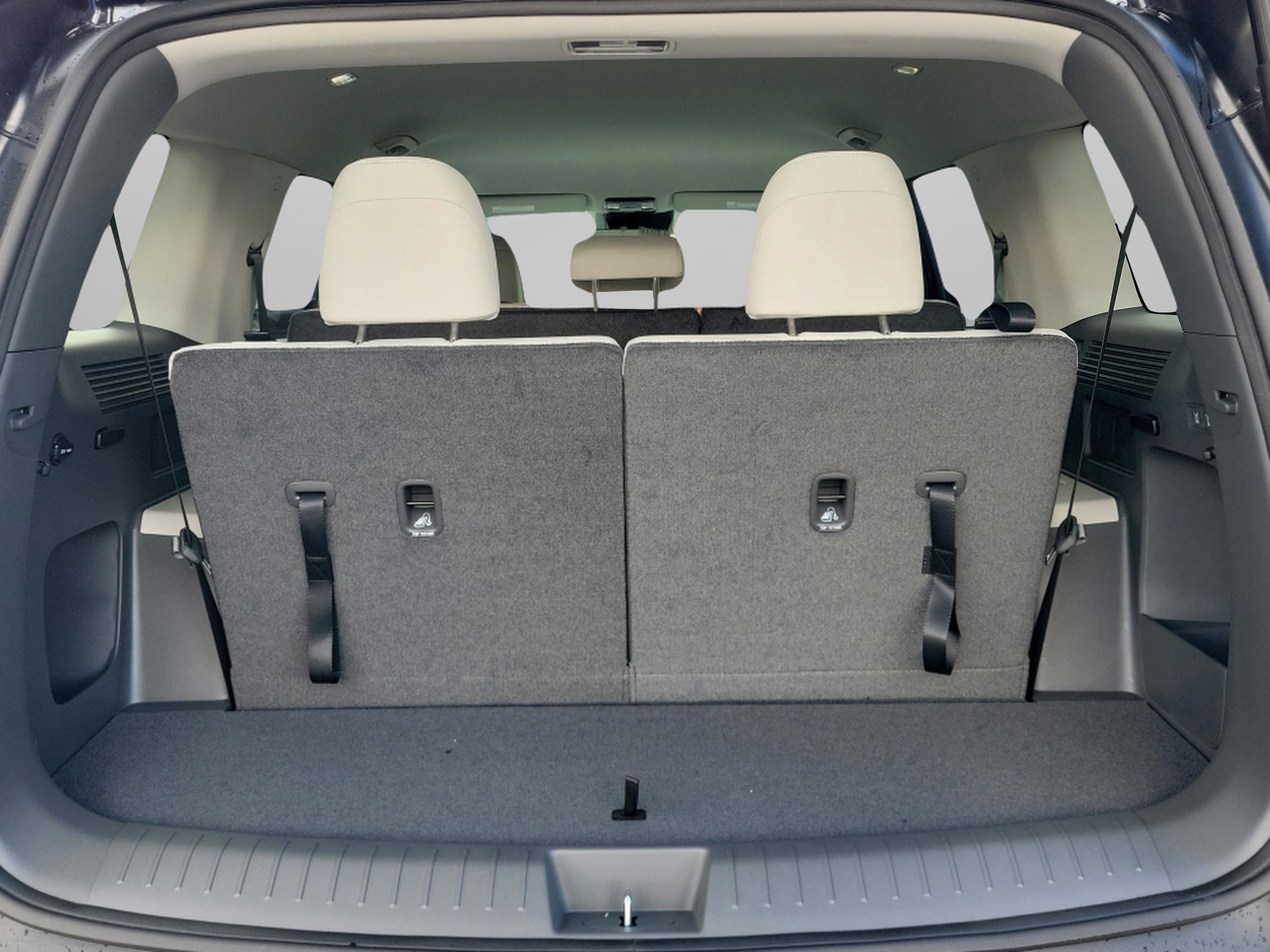 New 2026 Hyundai Santa Fe SE image 30